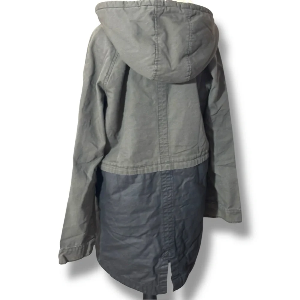 Sun & Shadow Hooded 2 Tone Faux Fur Lined Zip Up Canvas Army Fatigue Jacket - Picture 6 of 16